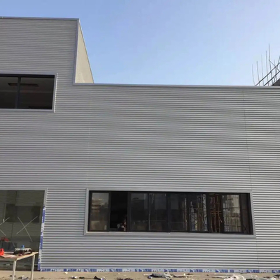 Parede de alumínio portátil 2.5mm do painel da parede de cortina do plutônio de Q355B para a construção exterior