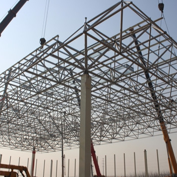 A fábrica de aço da luz do armazém do projeto da casa pré-fabricada derramou galvanizado