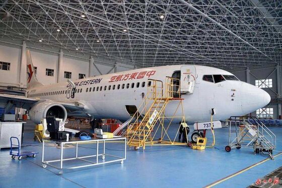 Estruturas Espaciais de Aço com alta resistência ao vento, apresentando baixa manutenção e longa durabilidade, ideais para estruturas em ambientes desafiadores