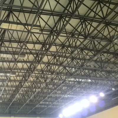 Telhado de aço da construção civil 150mm Rockwool dos quadros do espaço de S355JR para o estádio
