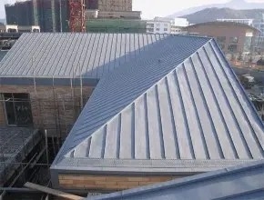 Painéis de tapume do plutônio da manutenção 50mm do telhado do metal da emenda da posição Q235