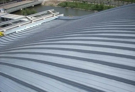 Painéis de tapume do plutônio da manutenção 50mm do telhado do metal da emenda da posição Q235