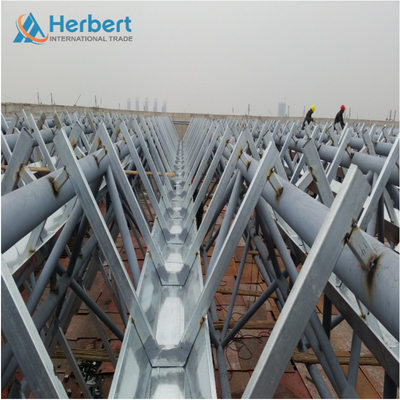 Fardos do telhado de S235JR Premade Gambrel 30 FT que perfuram para a parede de cortina