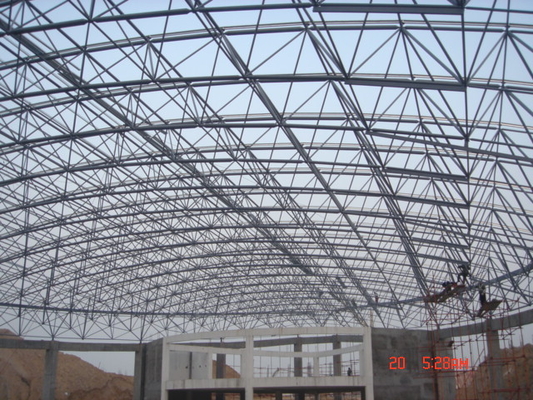 Pintura da construção do telhado do estádio do quadro 300m do espaço da grade da camada triplicar-se Q345
