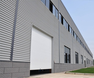 Armazém da construção de aço de Q355B que constrói a soldadura do armazém do telhado liso do telhado de 50mm