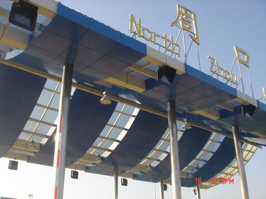 Petrol Station Construction Steel Space Frame Canopy with Q235/Q345B Grade and 70 Years Service Life